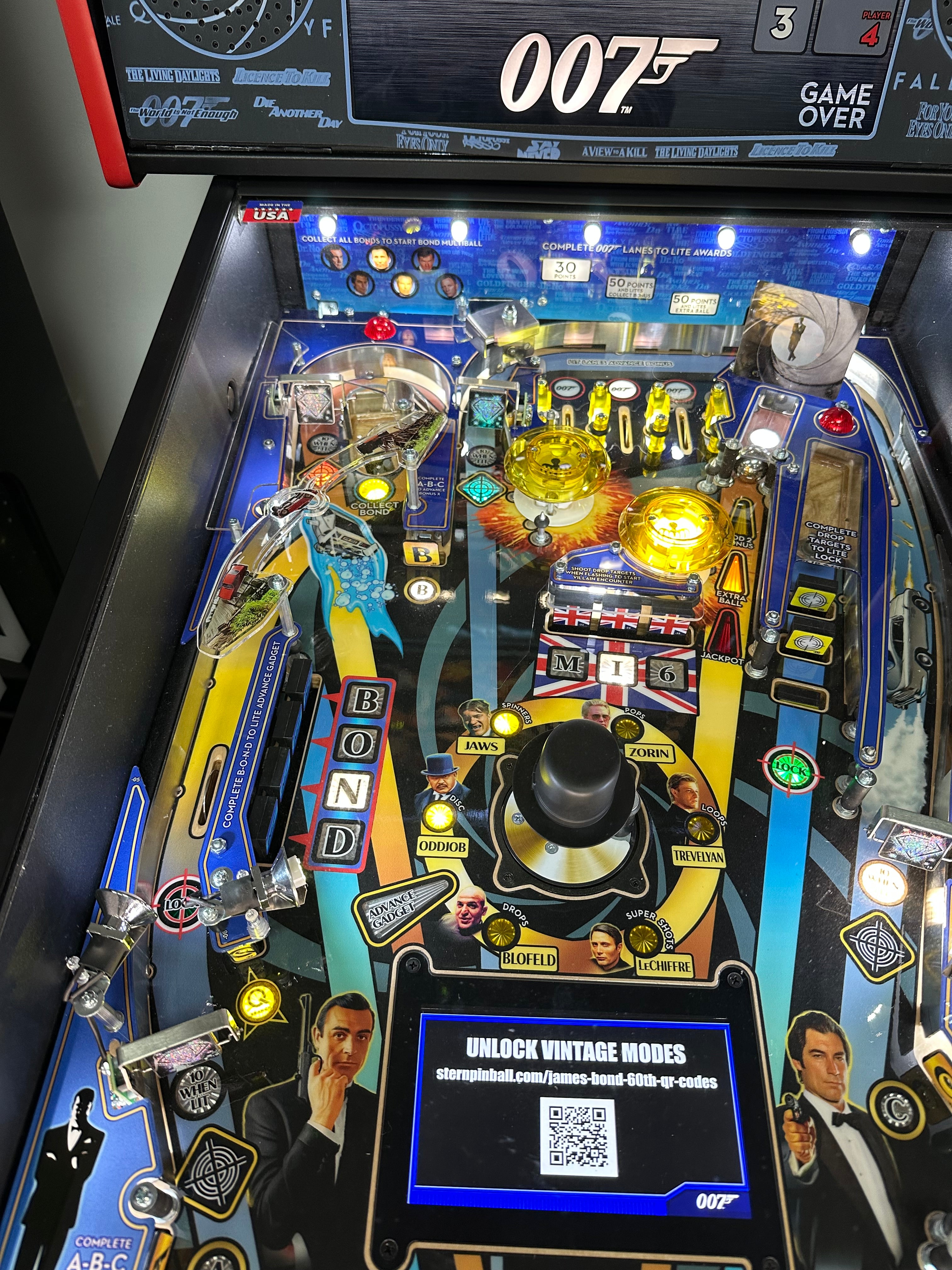Stern Pinball James Bond 007 60th Anniversary Limited Edition Pinball Machine